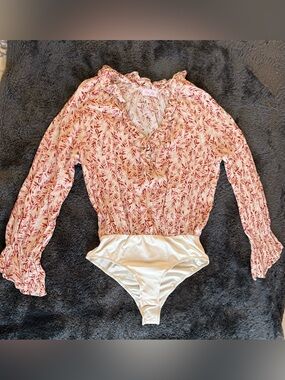 Beautiful Bodysuit/Blouse (& that’s comfy!)